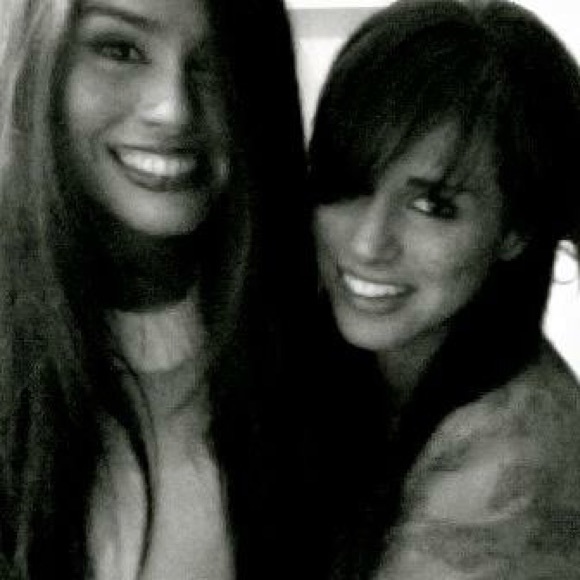 Meet your Posher, Sarah - Picture 2 of 3